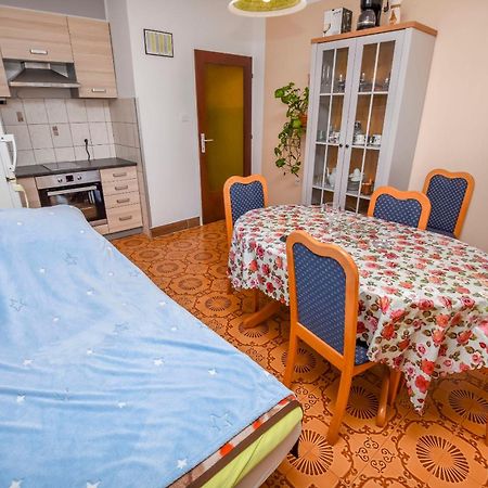 Apartments Luka Рогозница Екстериор снимка