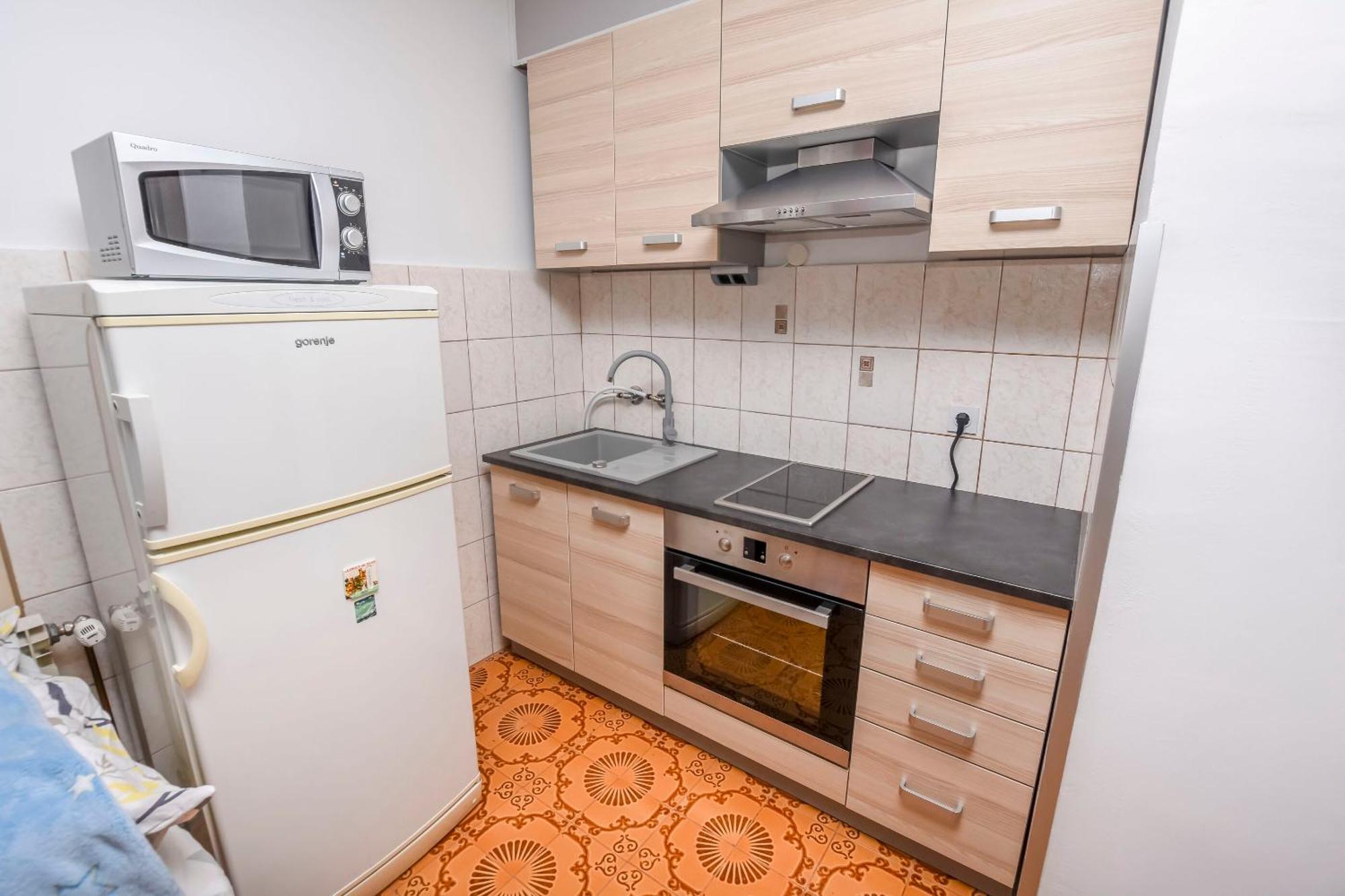 Apartments Luka Рогозница Екстериор снимка