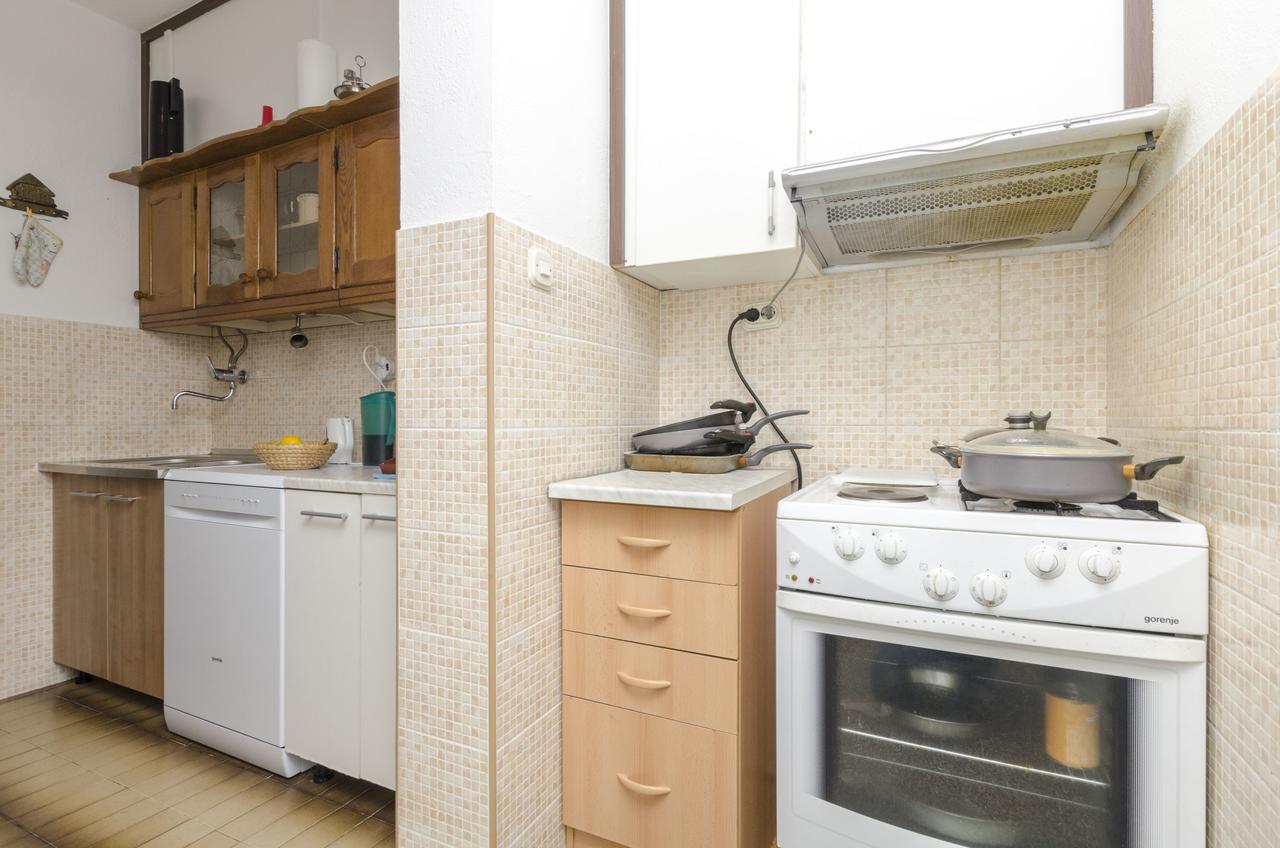 Apartments Luka Рогозница Екстериор снимка