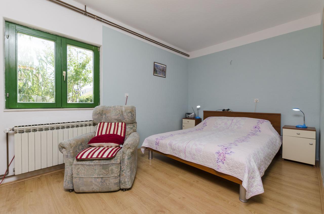 Apartments Luka Рогозница Екстериор снимка