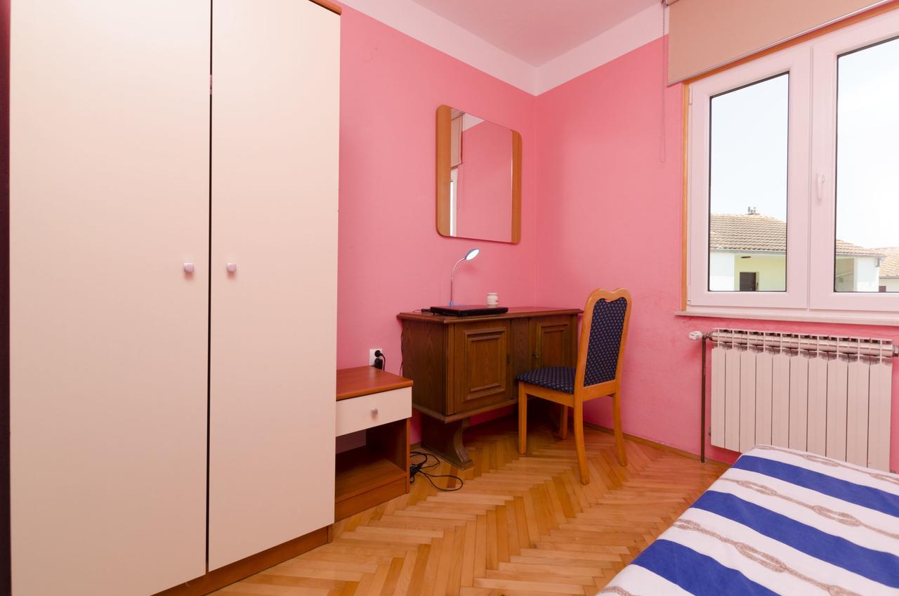 Apartments Luka Рогозница Екстериор снимка