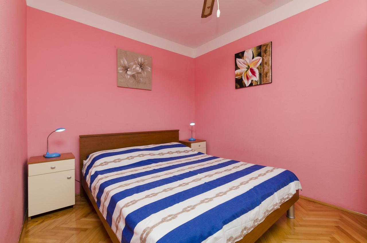Apartments Luka Рогозница Екстериор снимка